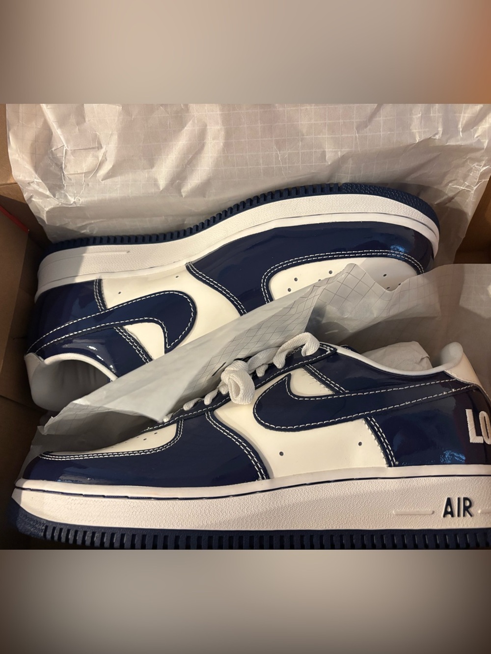 Brand New Nike Men’s Air Force 1 ‘01 LO Size 11.5 US -Limited Edition - Picture 4 of 5